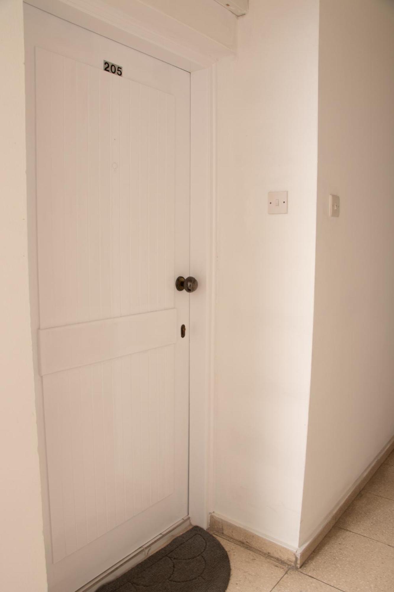 Apartment,Near The Beach Pinikoudes Larnaca Exterior photo